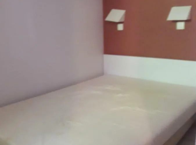 Pour 4 Piscine Proche Et Commerces *